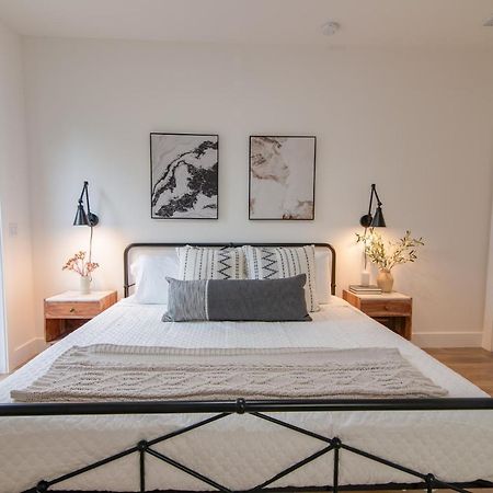 Private Cottage - King Beds, Brand New, Near Beach, Golfing, Shopping & Restaurants Lake Worth Beach Kültér fotó