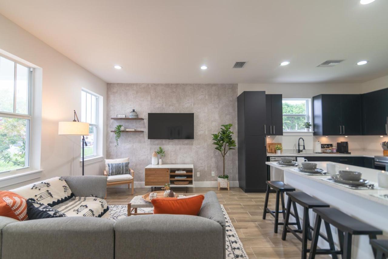 Private Cottage - King Beds, Brand New, Near Beach, Golfing, Shopping & Restaurants Lake Worth Beach Kültér fotó